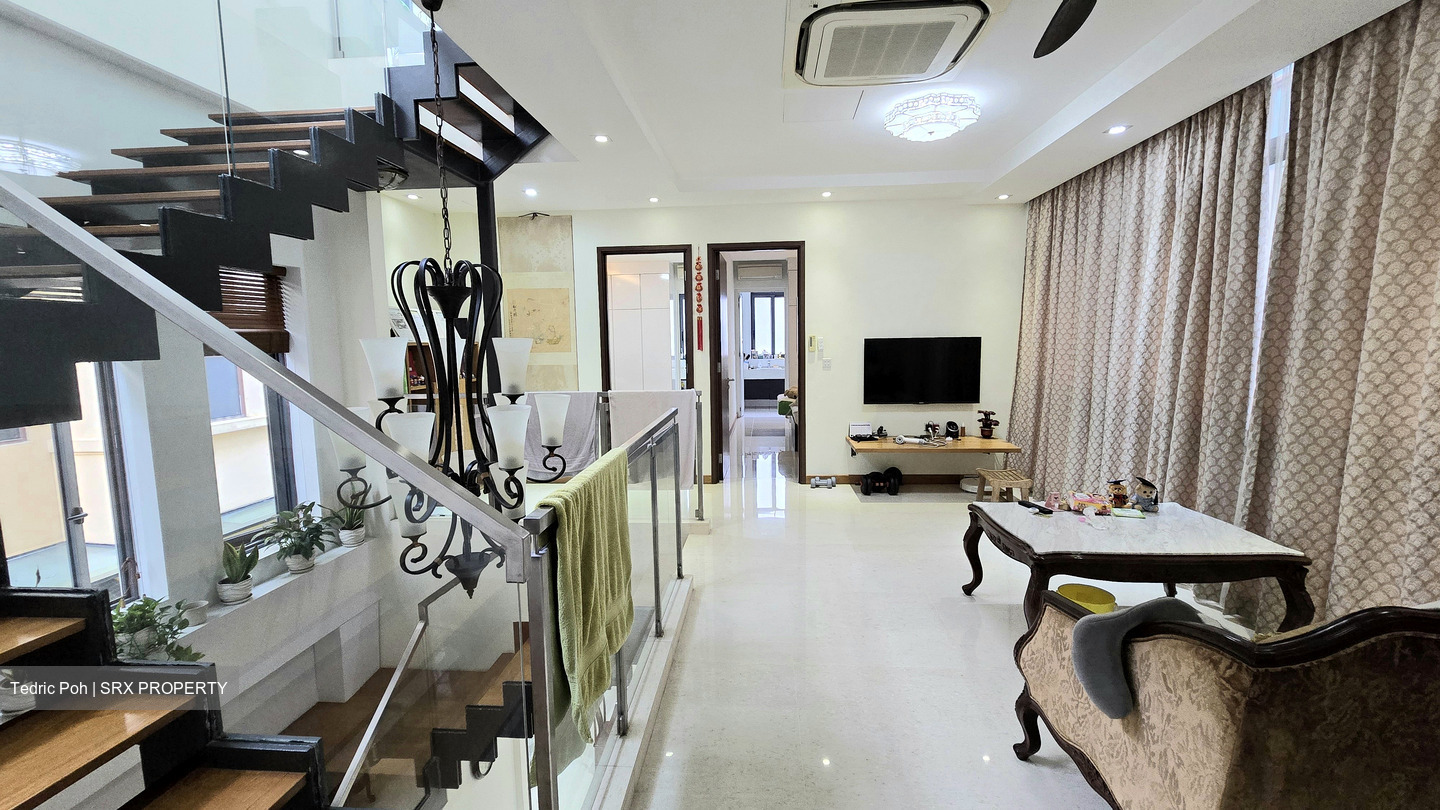 Farleigh Avenue (D19),  #579707271
